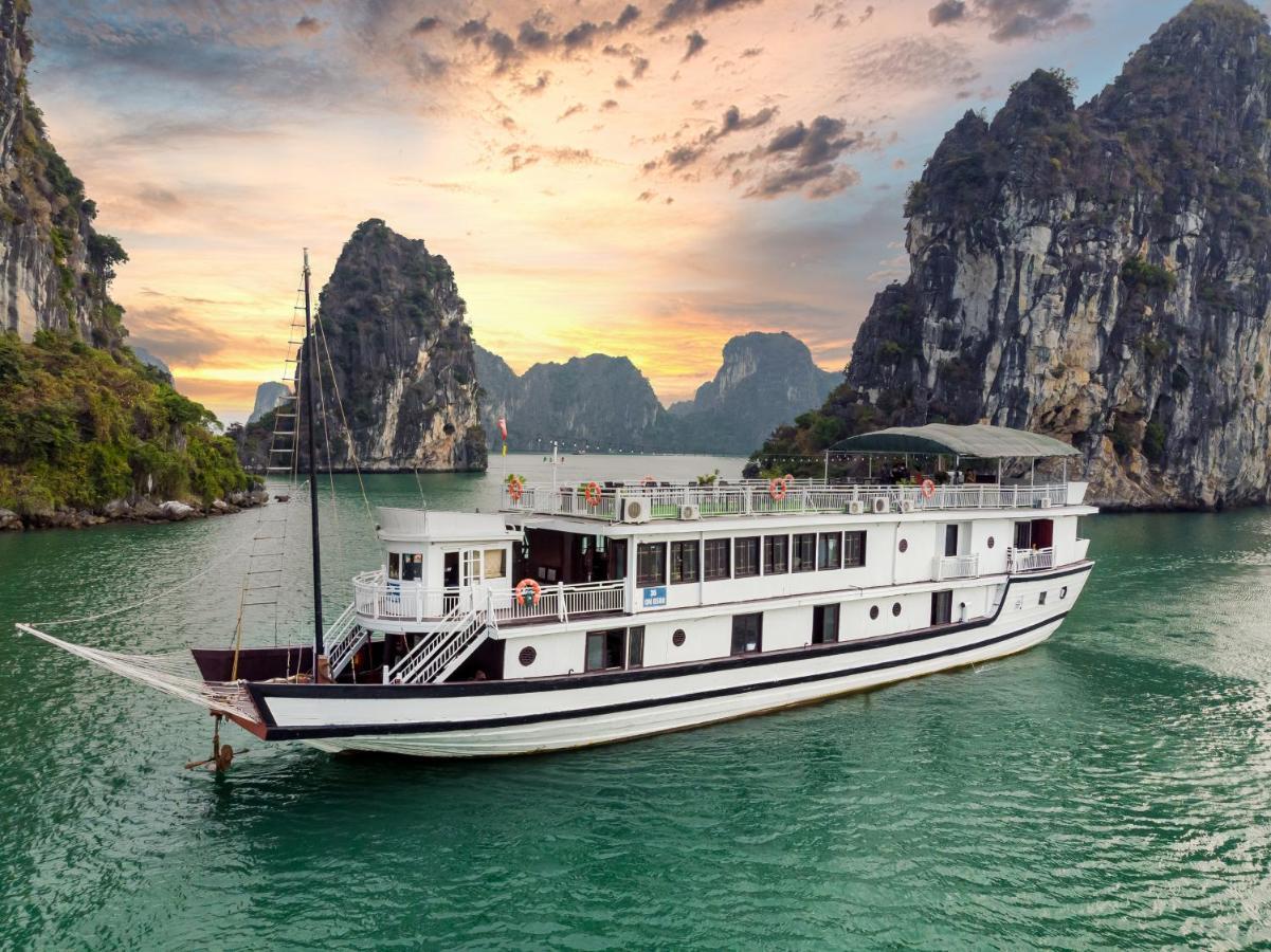 Hotel Legend Cruise Ha Long Exterior foto